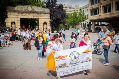 Una gran celebración con bailes, música, gastronomía y tradiciones.