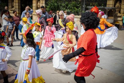Una gran celebración con bailes, música, gastronomía y tradiciónes.