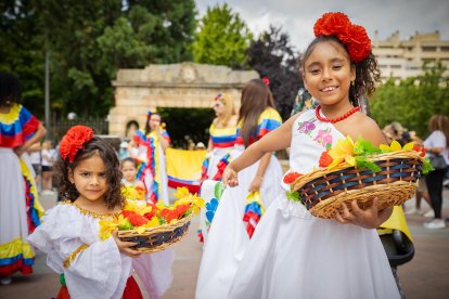 Una gran celebración con bailes, música, gastronomía y tradiciónes.