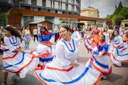 Una gran celebración con bailes, música, gastronomía y tradiciónes.