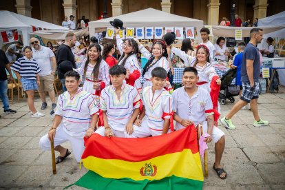 Una gran celebración con bailes, música, gastronomía y tradiciónes.