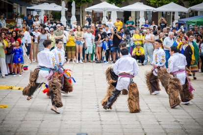 Una gran celebración con bailes, música, gastronomía y tradiciónes.