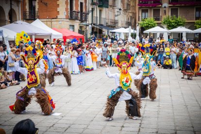 Una gran celebración con bailes, música, gastronomía y tradiciónes.