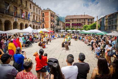 Una gran celebración con bailes, música, gastronomía y tradiciónes.