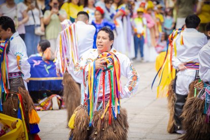 Una gran celebración con bailes, música, gastronomía y tradiciónes.