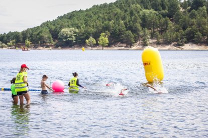 Multitud de deportistas y aficionados han participado en esta edición junto al Camping Urbión.