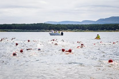 Multitud de deportistas y aficionados han participado en esta edición junto al Camping Urbión.