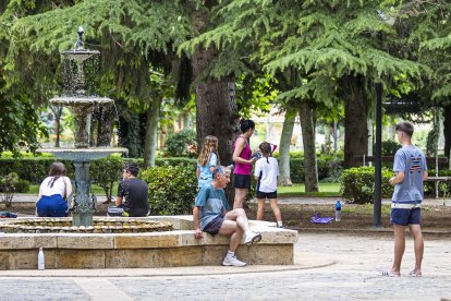 El grupo de tatro Aregrada ensaya las representaciones