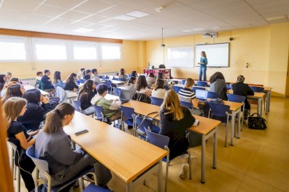 Las aulas del Campus Duques de Soria se vuelven a llenar de vida