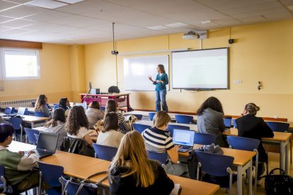 Las aulas del Campus Duques de Soria se vuelven a llenar de vida