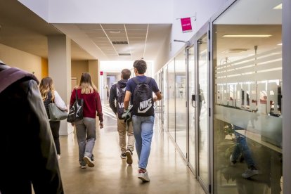 Las aulas del Campus Duques de Soria se vuelven a llenar de vida