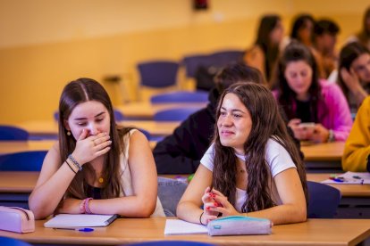 Las aulas del Campus Duques de Soria se vuelven a llenar de vida