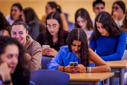 Las aulas del Campus Duques de Soria se vuelven a llenar de vida
