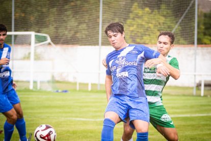El agua fue protagonista durante el encuentro
