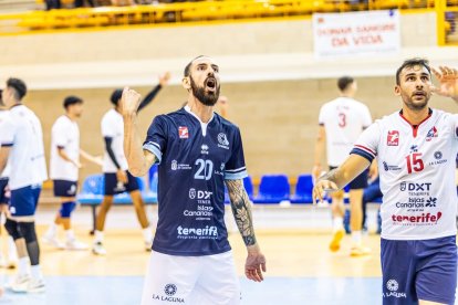 Los celestes lanzados en los primeros sets cayeron después en el definitivo