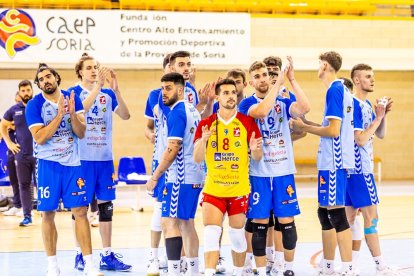 Los celestes lanzados en los primeros sets cayeron después en el definitivo