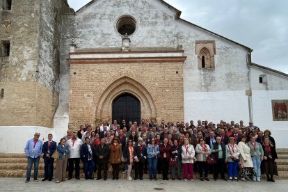 La Cofradía de la Oración en el Huerto de Soria se reúne en Sevilla con sus homólogas.