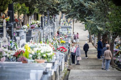 El cementerio de la capital durante la mañana del 1 de noviembre.