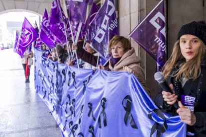Los sindicatos leyeron el manifiesto y guardaron un minuto de silencio