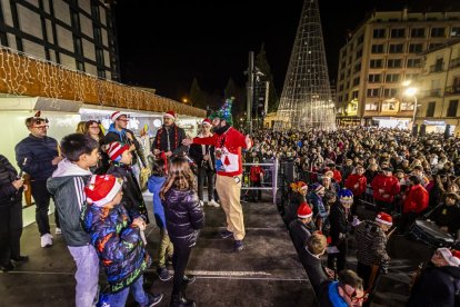 El encendido hizo las delicias de todos los asistentes