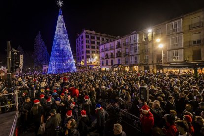 El encendido hizo las delicias de todos los asistentes