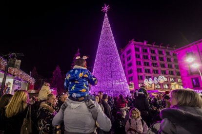 El encendido hizo las delicias de todos los asistentes