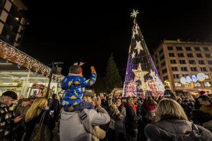 El encendido hizo las delicias de todos los asistentes