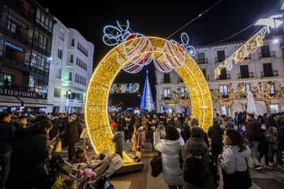 El encendido hizo las delicias de todos los asistentes