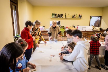 Un fin de semana en torno al arbusto y sus bayas rojas
