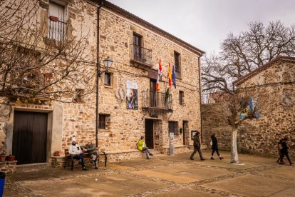 Un fin de semana en torno al arbusto y sus bayas rojas