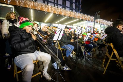 El Conservatorio de Soria ha sido el encargado en ofrecer este acto previo a las fiestas de Navidad.