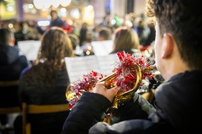 El Conservatorio de Soria ha sido el encargado en ofrecer este acto previo a las fiestas de Navidad.