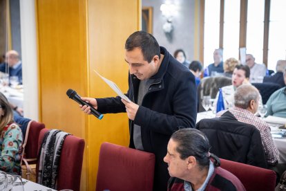 Buen ambiente entre todos los asistentes de la celebración.