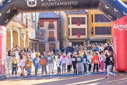 La carrera de Almazán aunó deporte y diversión.