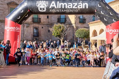 La carrera de Almazán aunó deporte y diversión.