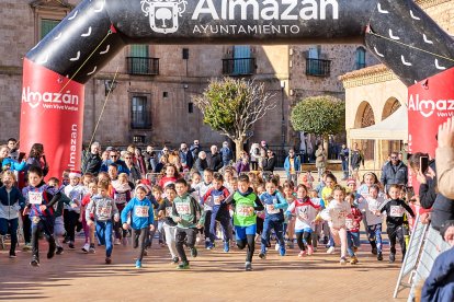 La carrera de Almazán aunó deporte y diversión.