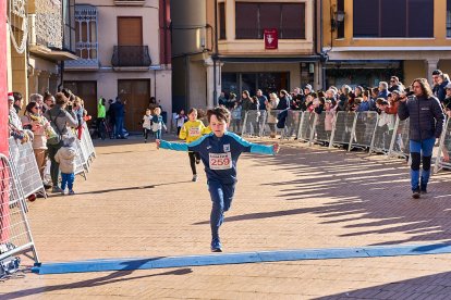 La carrera de Almazán aunó deporte y diversión.