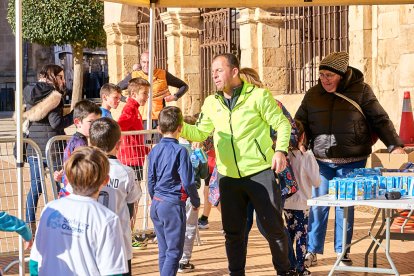 La carrera de Almazán aunó deporte y diversión.