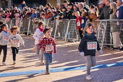 La carrera de Almazán aunó deporte y diversión.