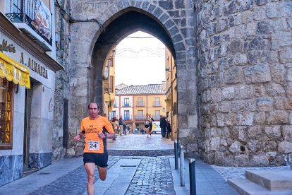 La carrera de Almazán aunó deporte y diversión.