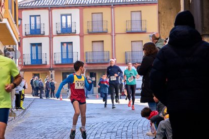 La carrera de Almazán aunó deporte y diversión.