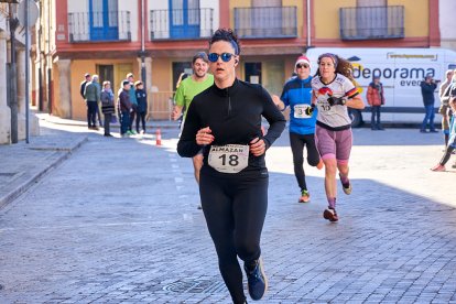 La carrera de Almazán aunó deporte y diversión.