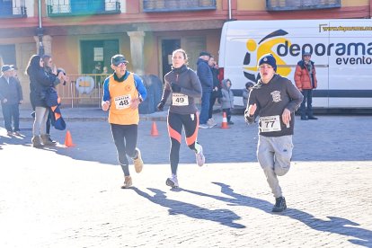 La carrera de Almazán aunó deporte y diversión.