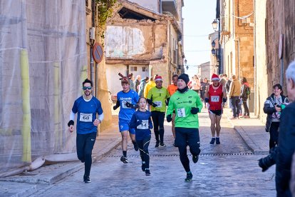 La carrera de Almazán aunó deporte y diversión.