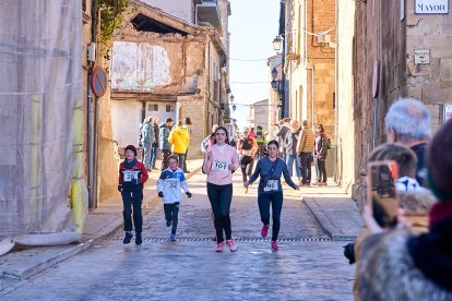 La carrera de Almazán aunó deporte y diversión.