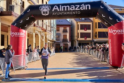 La carrera de Almazán aunó deporte y diversión.