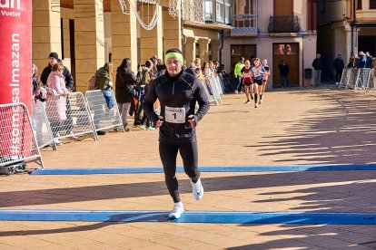 La carrera de Almazán aunó deporte y diversión.