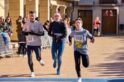 La carrera de Almazán aunó deporte y diversión.