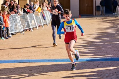 La carrera de Almazán aunó deporte y diversión.