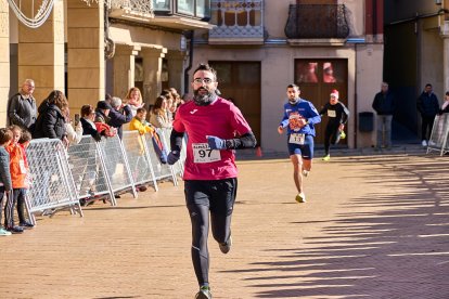 La carrera de Almazán aunó deporte y diversión.